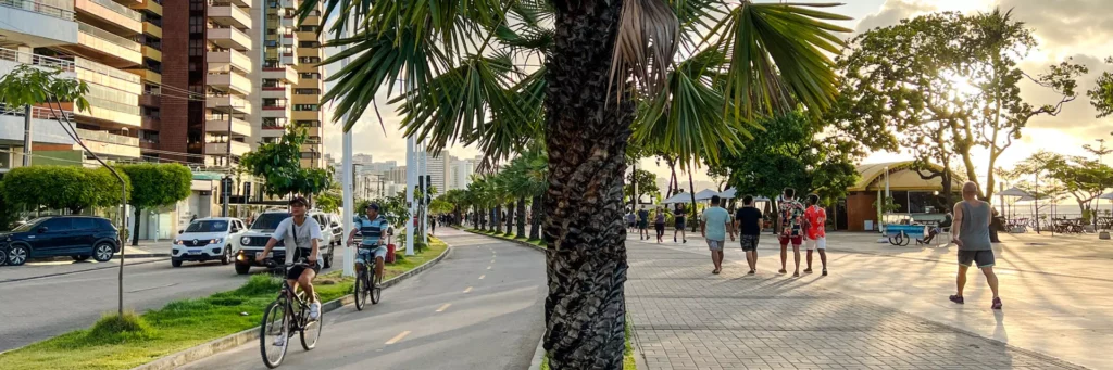 O Que Fazer em Fortaleza: Praias, Cultura e Muita Diversão 23 O que fazer em Fortaleza - Orla de fortaleza
