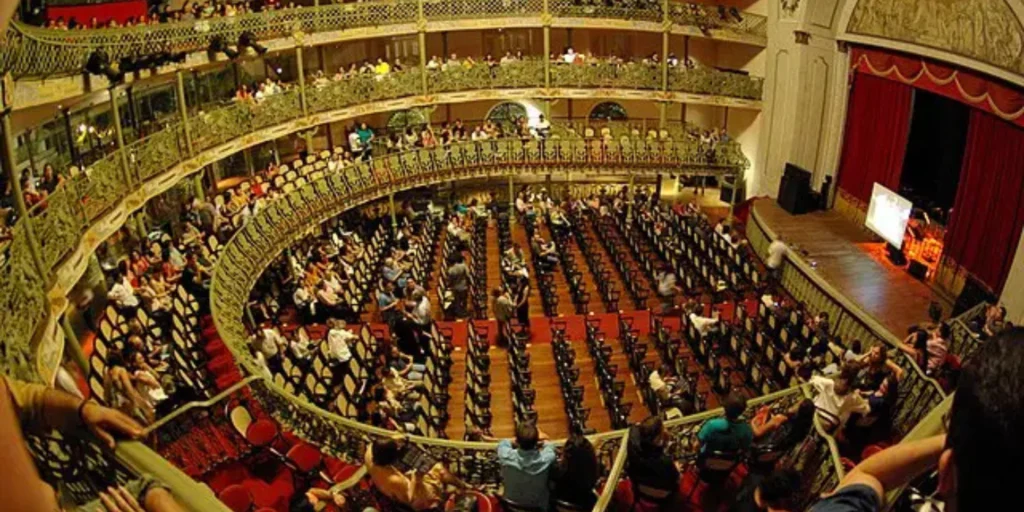 Riqueza Cultural do Ceará: Fortaleza e Suas Manifestações Artísticas 59 teatro josé de alencar