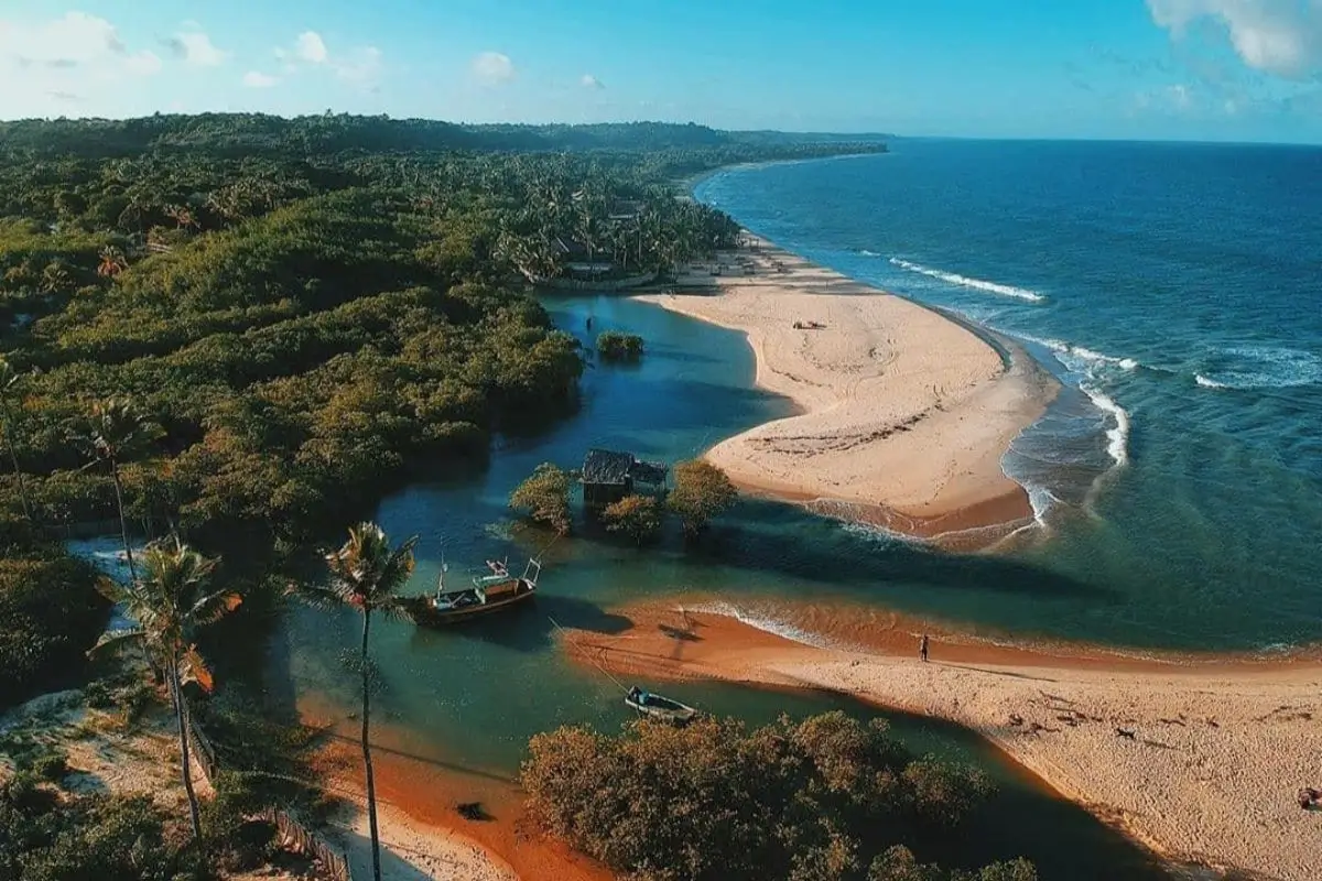 Trancoso: Um Pedacinho de Paraíso na costa Baiana 2 Praia dos Nativos
