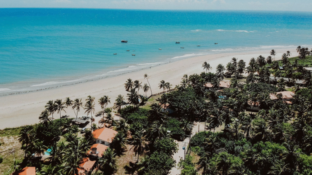 Praia de Icaraí de Amontada no Ceará surpreende turistas com beleza e tranquilidade 1 Praia de Icaraí de Amontada no Ceará surpreende turistas com beleza e tranquilidade